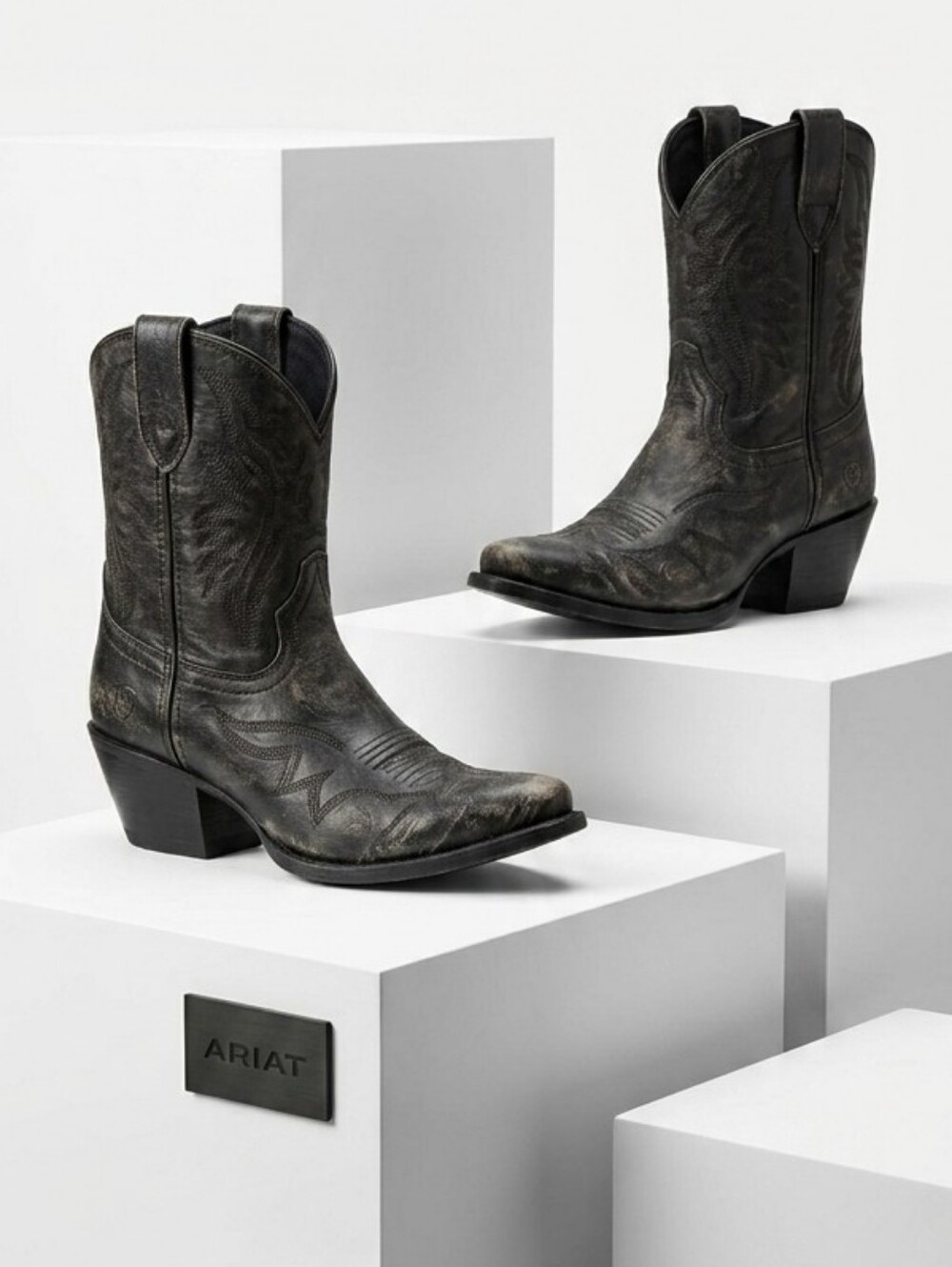 Ariat Chandler Black Distressed Western Cowboy Boots Women’s 8